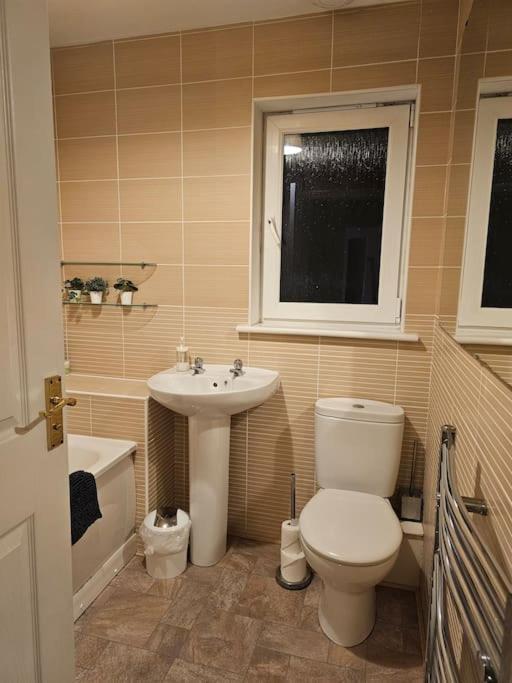 The Park View, 2 Bedroom House Κιρκάλντυ Εξωτερικό φωτογραφία
