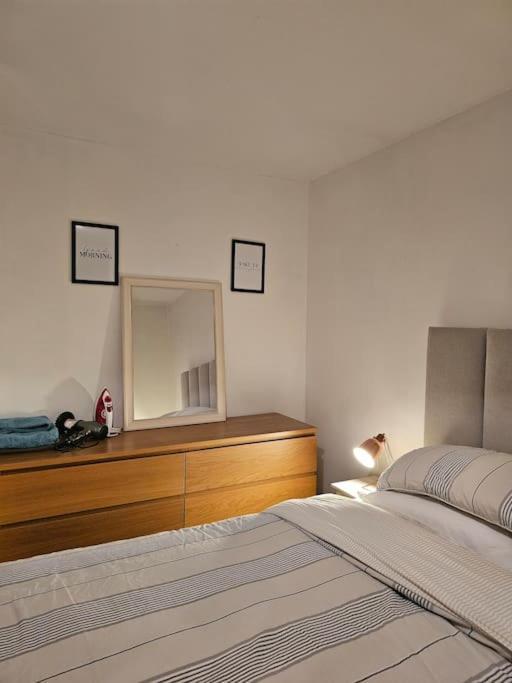 The Park View, 2 Bedroom House Κιρκάλντυ Εξωτερικό φωτογραφία