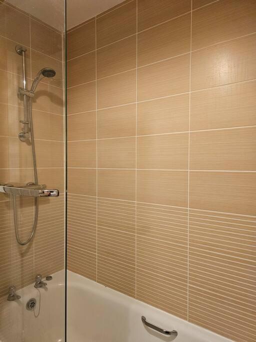 The Park View, 2 Bedroom House Κιρκάλντυ Εξωτερικό φωτογραφία